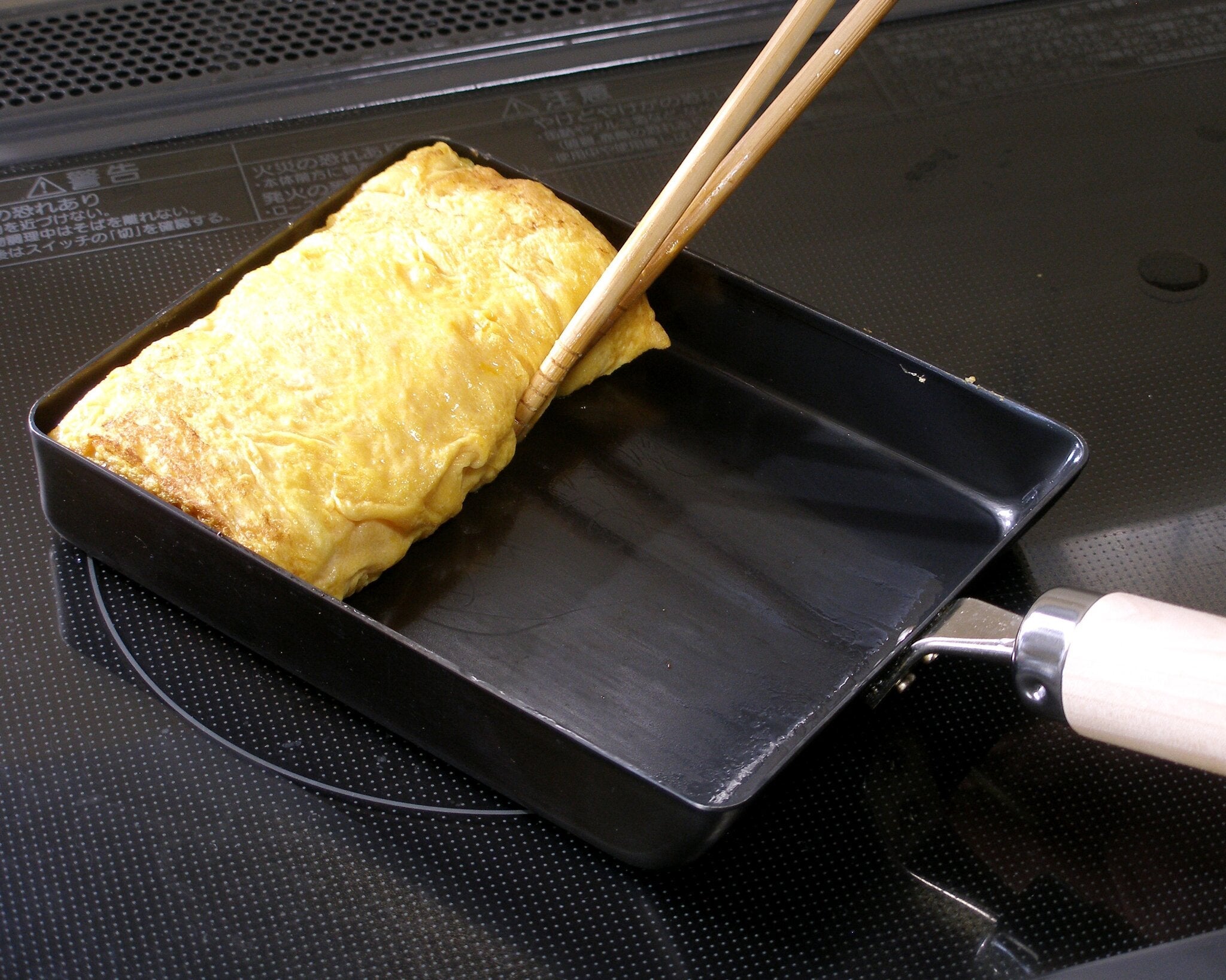 River Light Kiwame Premium tamagoyaki egg pan in use