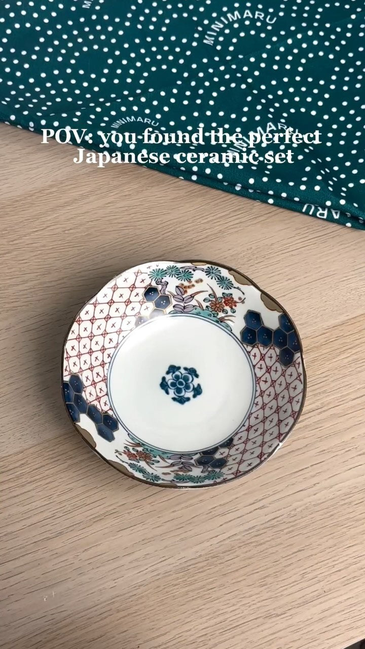 Treat yourself to a matching tableware set 🤍