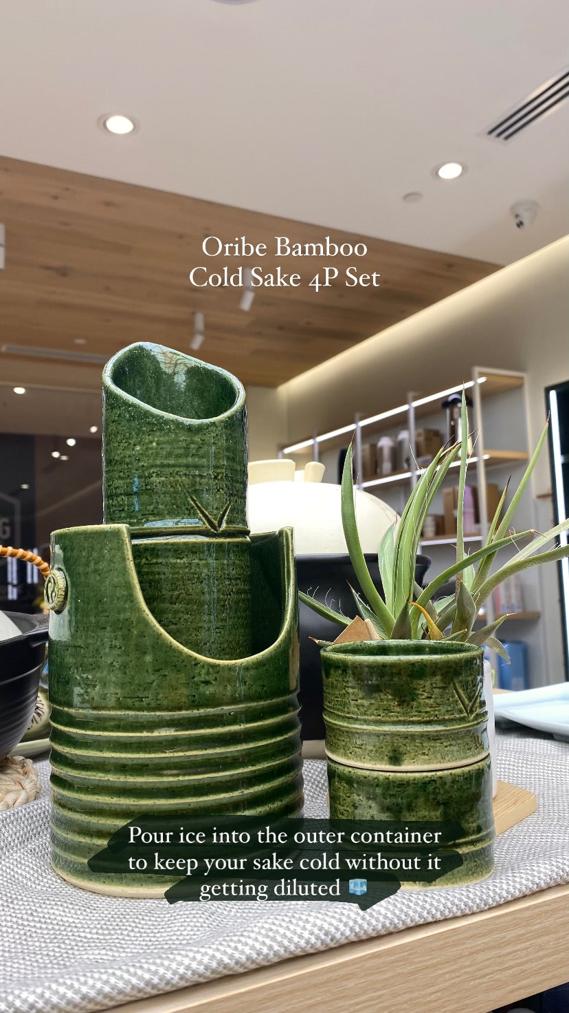 Oribe Bamboo Cold Sake 4P Set Pour ice into the outer container to keep your sak