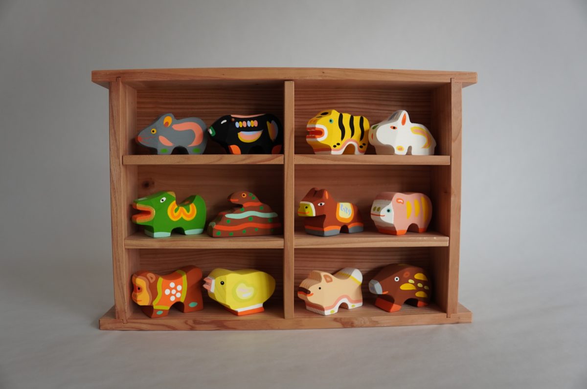 Atoatono Zodiac 12-Piece Set Kids Size with Cedar Box