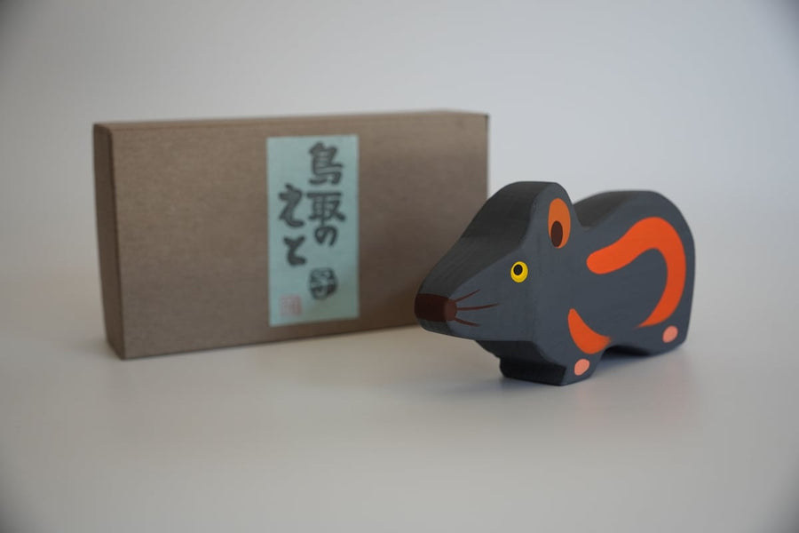 Tottori zodiac rat figure in painted wood beside its Tottori no Eto box