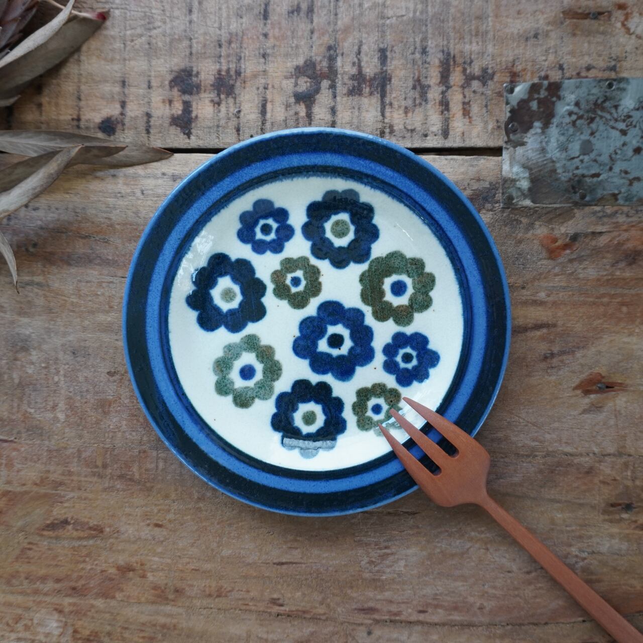 Awasaka Flower Bed Small Plate 16D - Blue