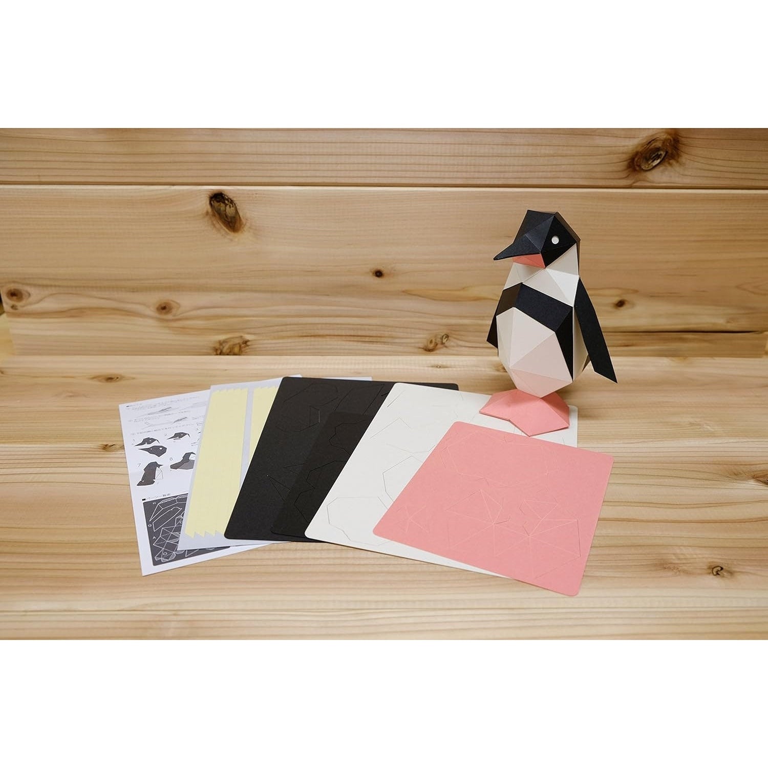 Bog Craft KAKU KAKU TINY Paper Craft - Penguin