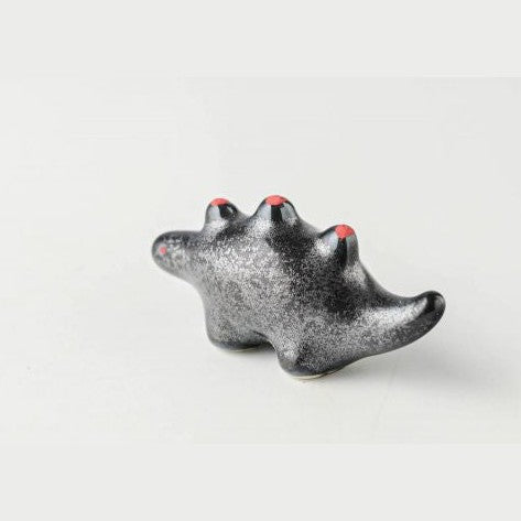 Edokko Stegosaurus Dino Chopstick Rest - Black x Red