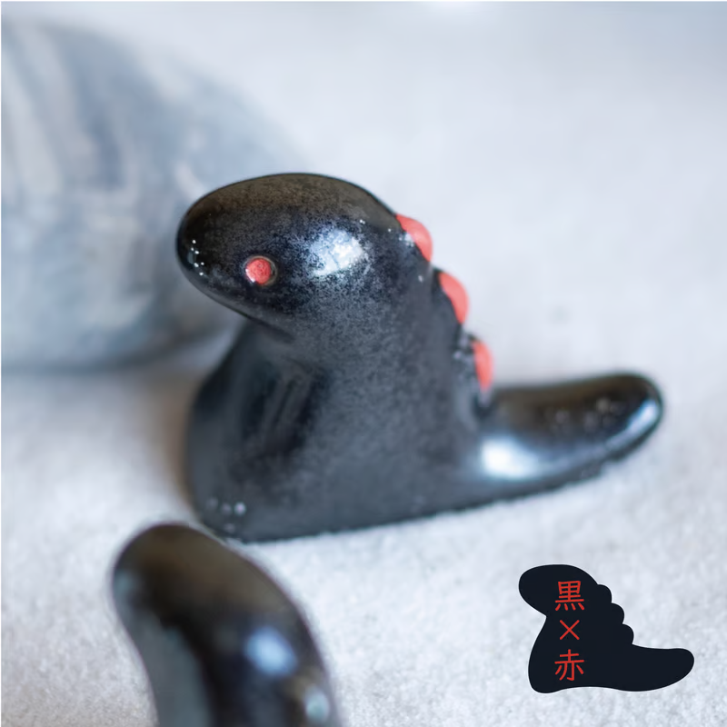 Edokko T-Rex Dino Chopstick Rest - Black x Red