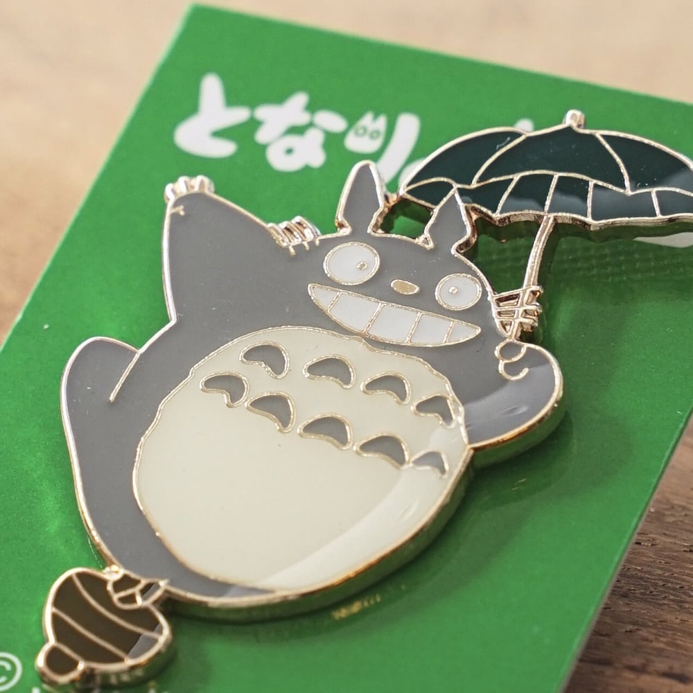 Ensky My Neighbor Totoro Big Totoro – Flying Pin Badge