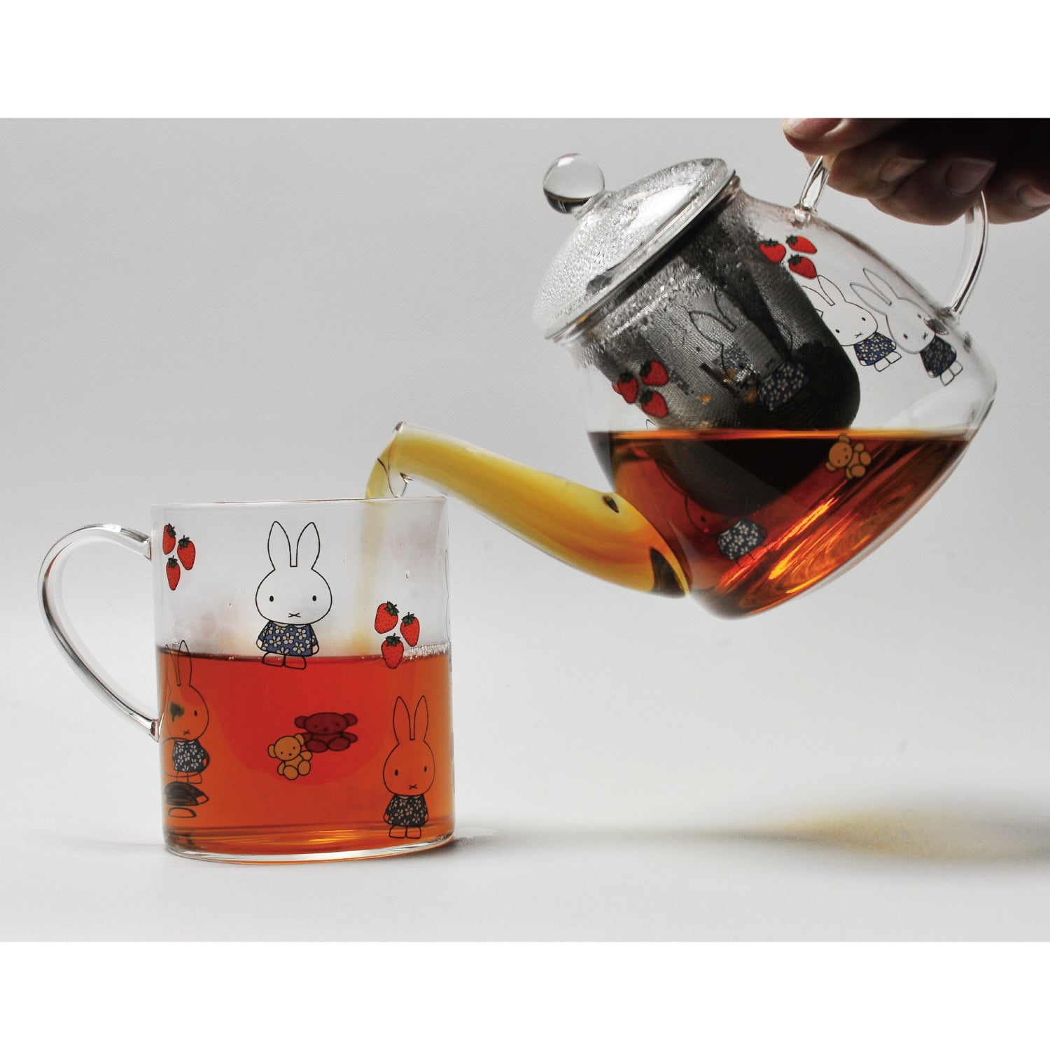 GENIAL Miffy Heat-Resistant Glass Teapot 500ml - Strawberry