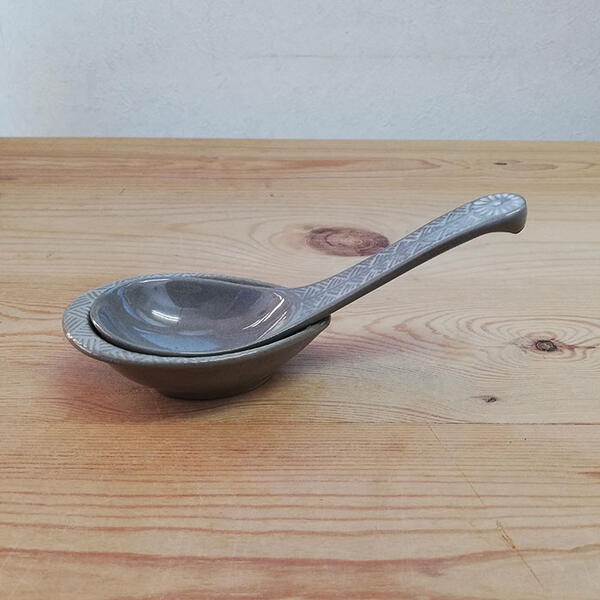Ginpo Hana Mishima Small Renge Spoon & Rest Set