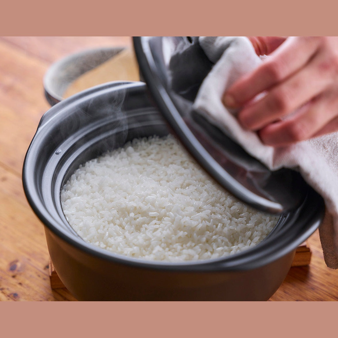 Ginpo Kikka Rice Multi Clay Pot 2.6L Size 5 - Pink Plum