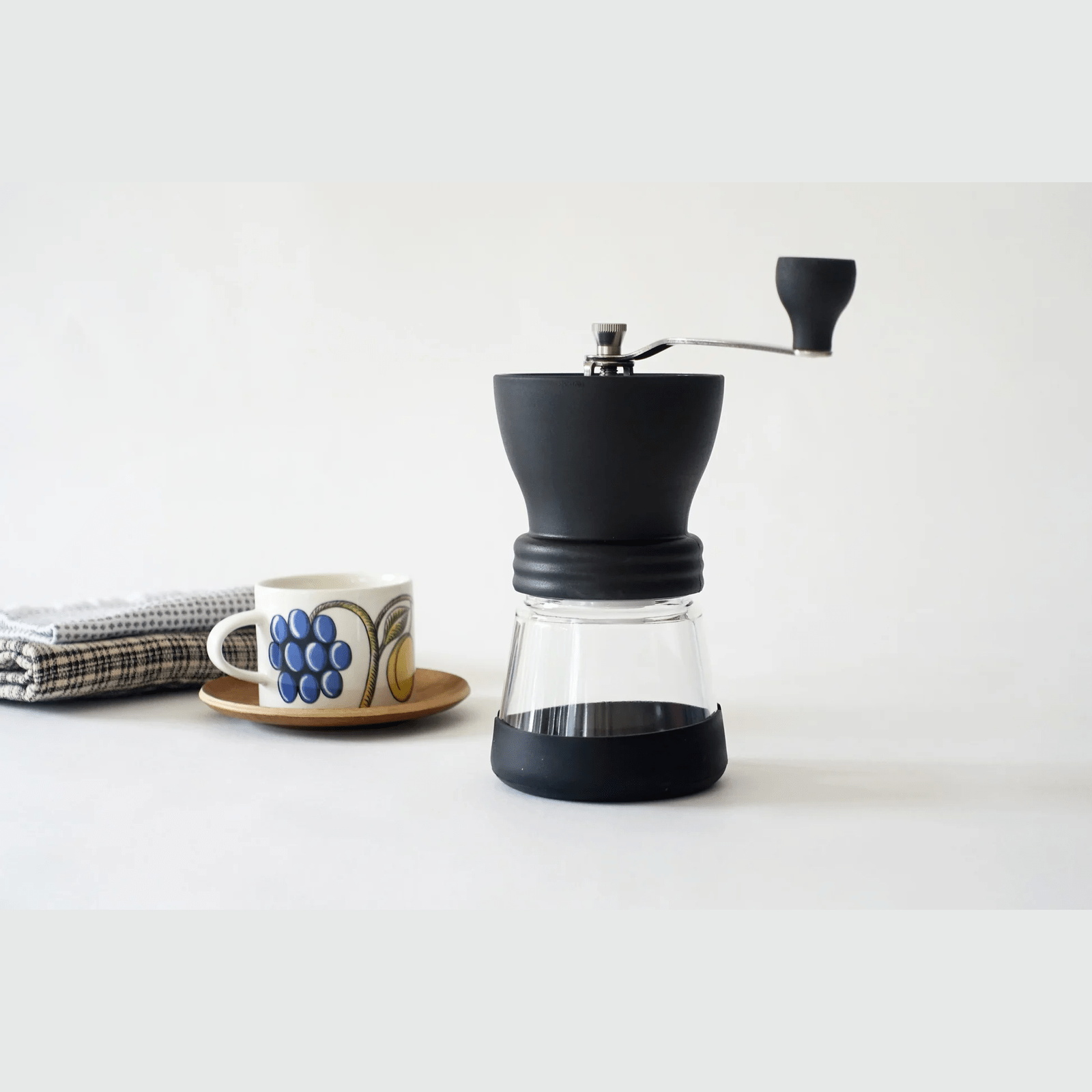 Hario Ceramic Coffee Mill Skerton N - Hand Grinder