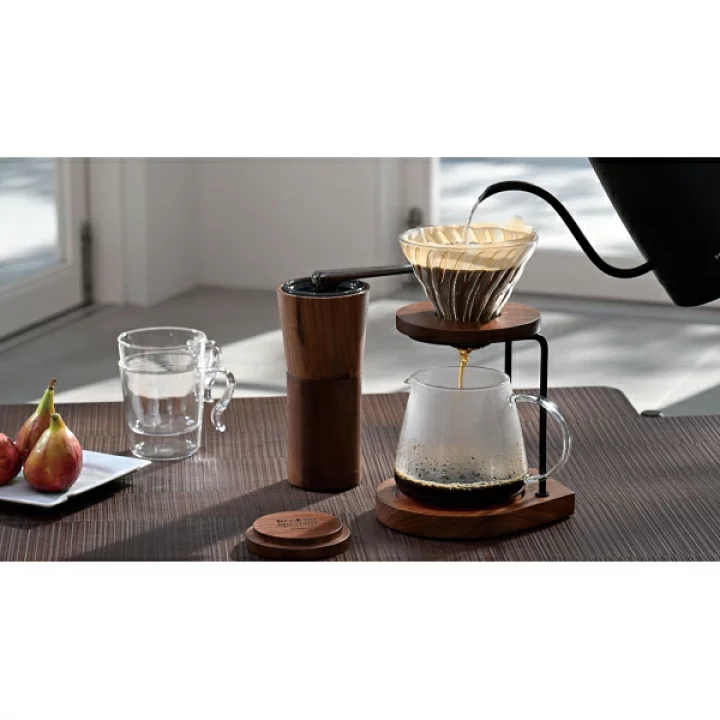 Hario V60 Glass Dripper Walnut
