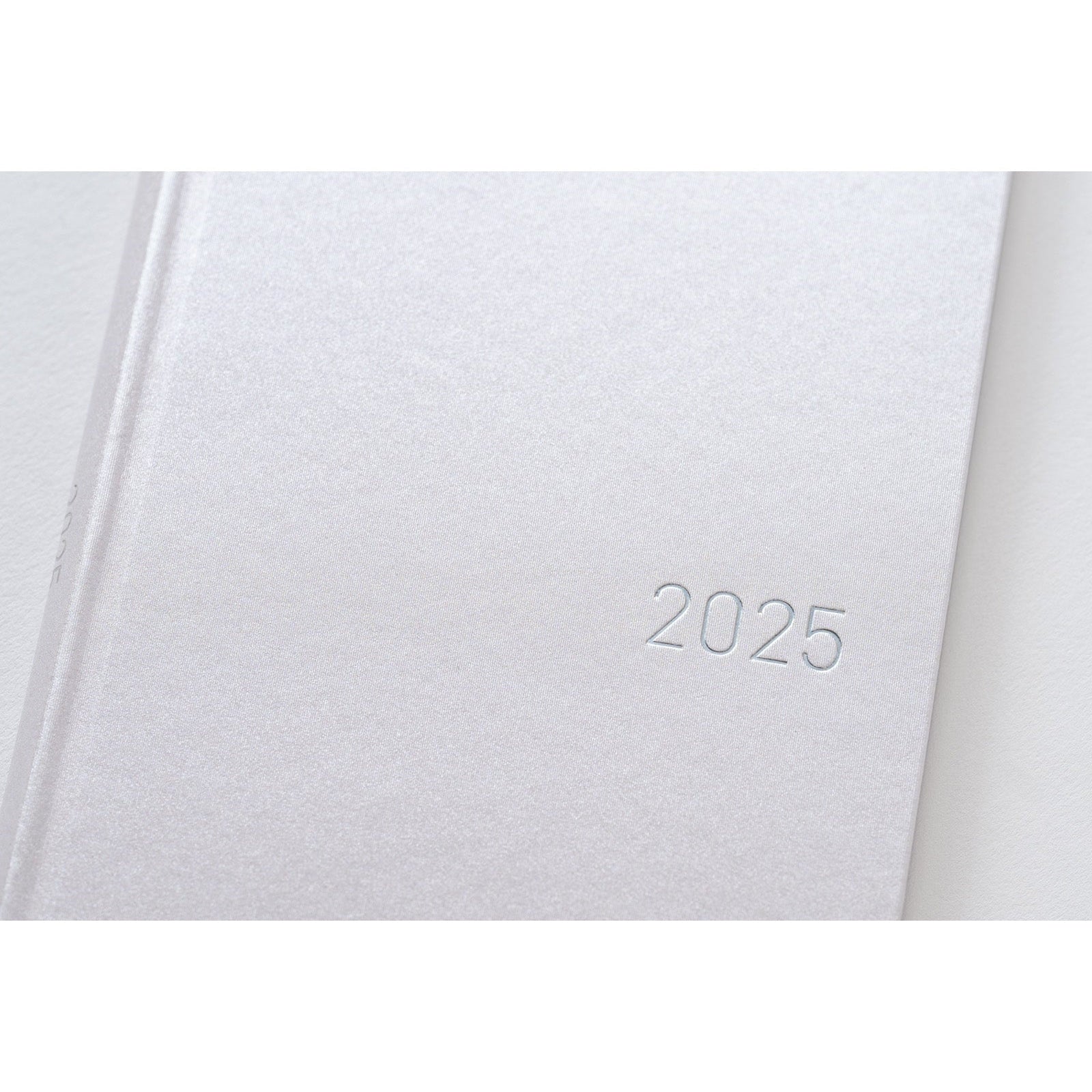 Hobonichi Techo 2025 Weeks - Paper Series: Platinum White