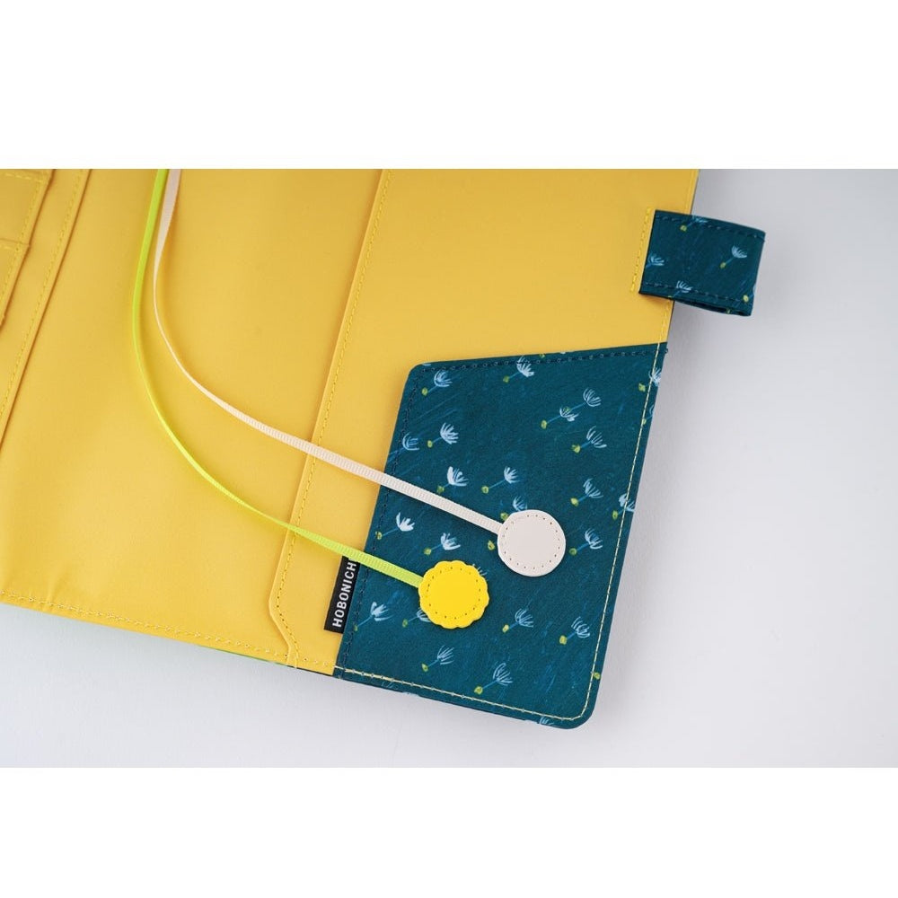 Hobonichi Techo A5 Cousins Keiko Shibata: Gentle breeze in a dandelion field Cover Only