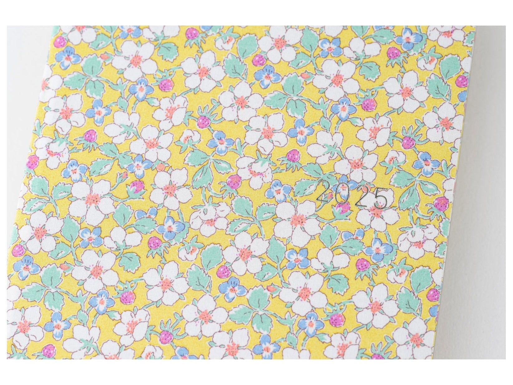 Hobonichi Techo A5 HON - Liberty Fabrics: Paysanne Blossom