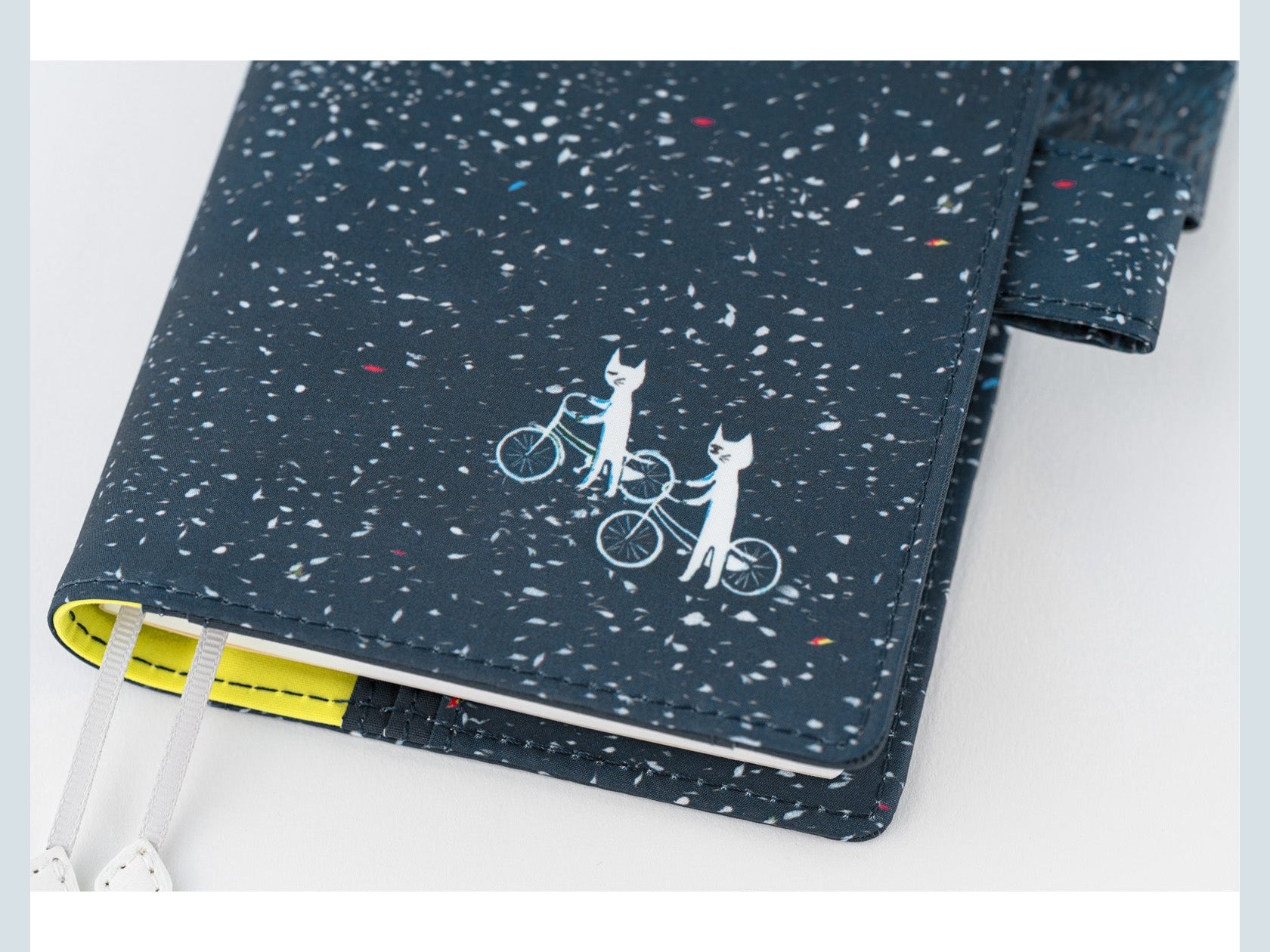 Hobonichi Techo A6 Original Planner Cover - Hiroko Kubota: The Tone of Illuminated Flowers