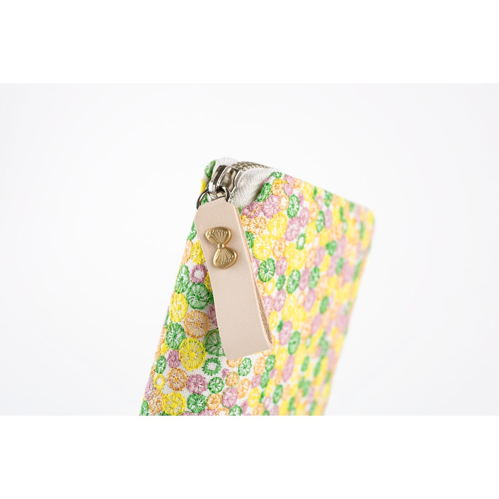 Hobonichi Techo Weeks Cover - minä perhonen: skyful Yellow