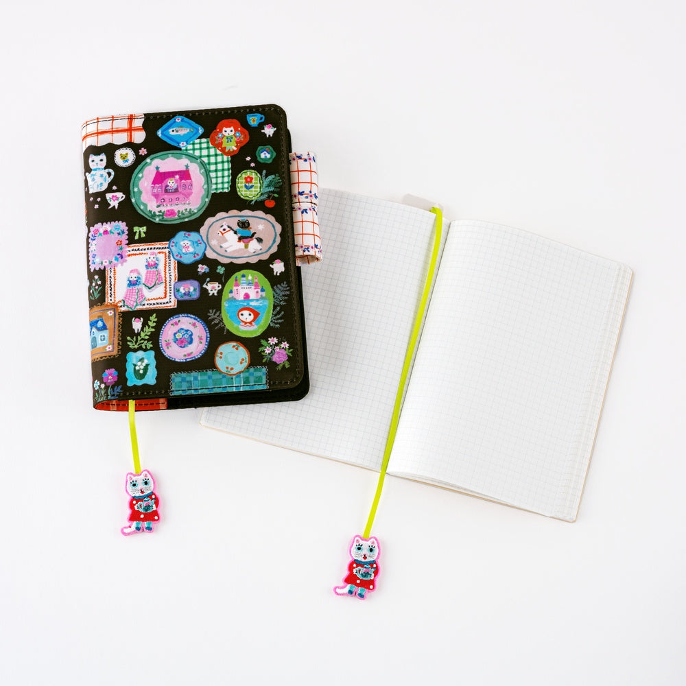 Hobonichi Techo Yumi Kitagishi: Embroidered Bookmark - White Cat