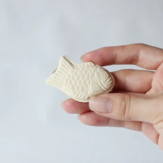 Ihoshiro Azuki Taiyaki Chopstick Rest