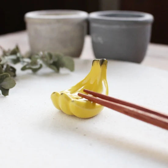 Ihoshiro Banana Chopstick Rest
