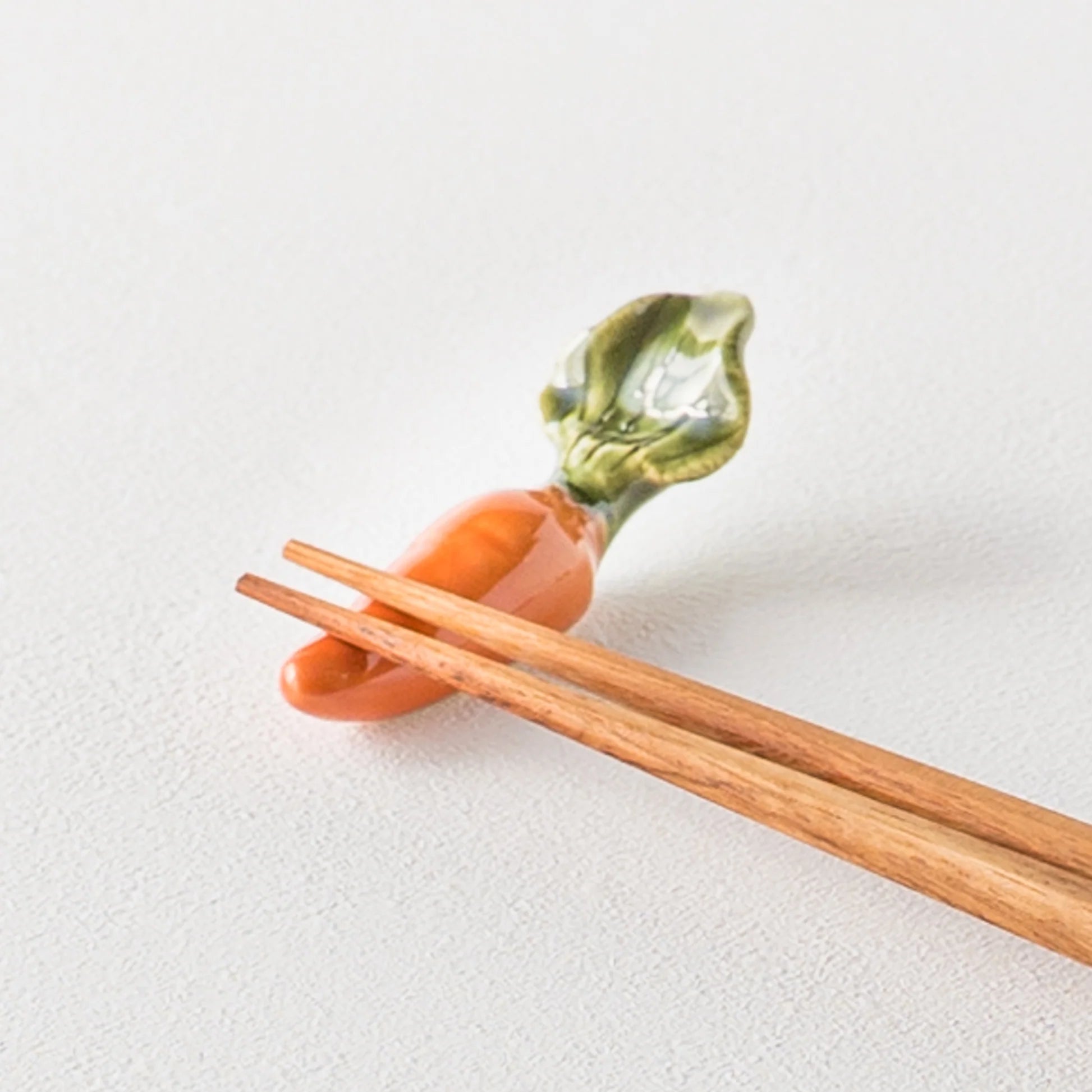 Ihoshiro Carrot Chopstick Rest
