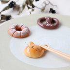 Ihoshiro Cat-Shaped Bun Chopstick Rest