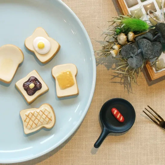 Ihoshiro Cheese Toast Chopstick Rest