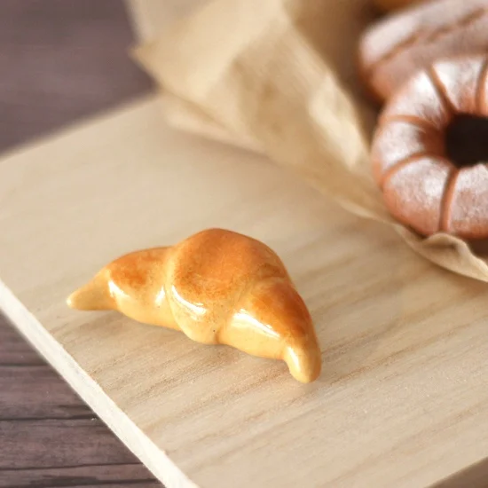 Ihoshiro Croissant Chopstick Rest