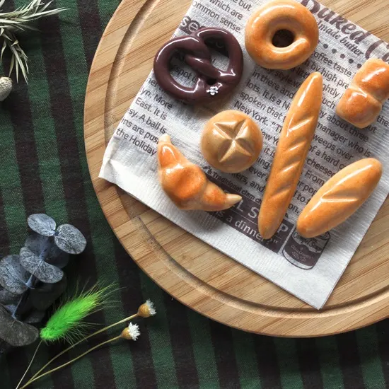 Ihoshiro Croissant Chopstick Rest