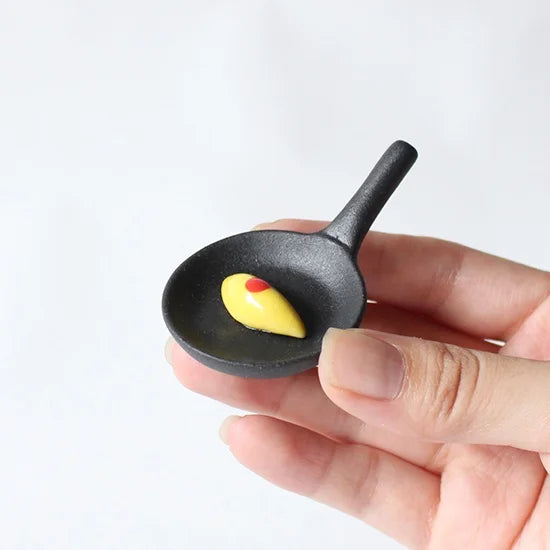 Ihoshiro Frypan Omelette Chopstick Rest