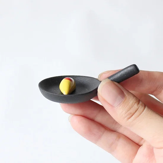 Ihoshiro Frypan Omelette Chopstick Rest