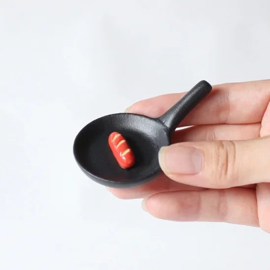 Ihoshiro Frypan Weiner Chopstick Rest