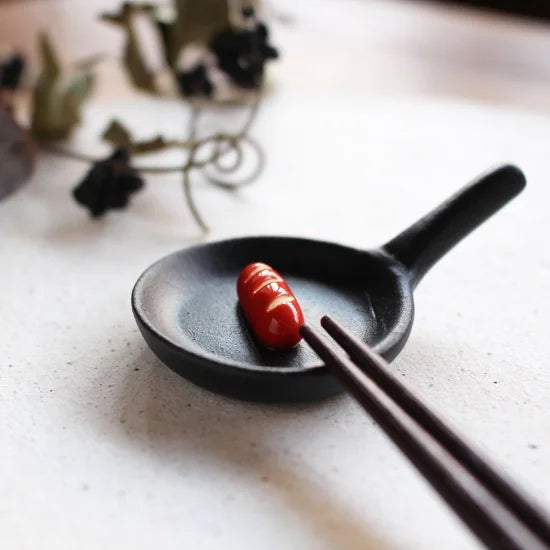 Ihoshiro Frypan Weiner Chopstick Rest