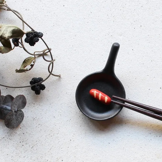 Ihoshiro Frypan Weiner Chopstick Rest
