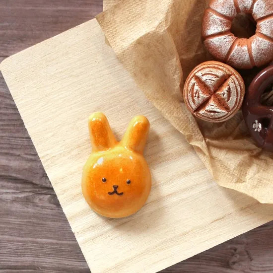 Ihoshiro Rabbit-Shaped Bun Chopstick Rest