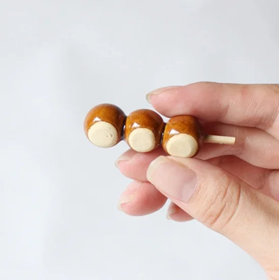 Ihoshiro Soy Dango Chopstick Rest