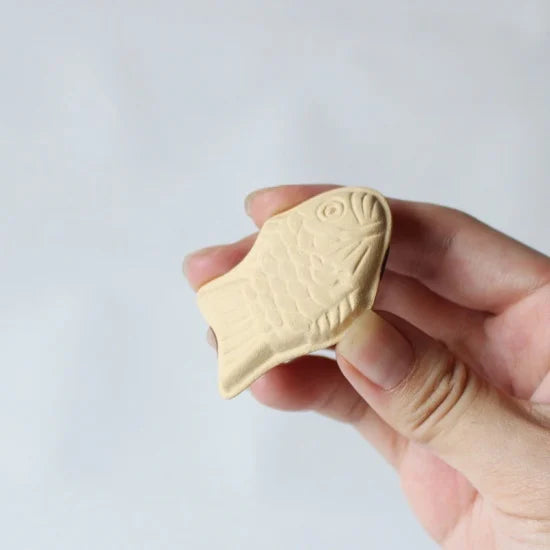 Ihoshiro Taiyaki Chopstick Rest