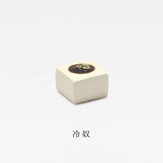 Ihoshiro Tofu Chopstick Rest