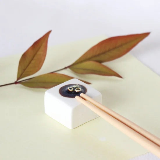 Ihoshiro Tofu Chopstick Rest