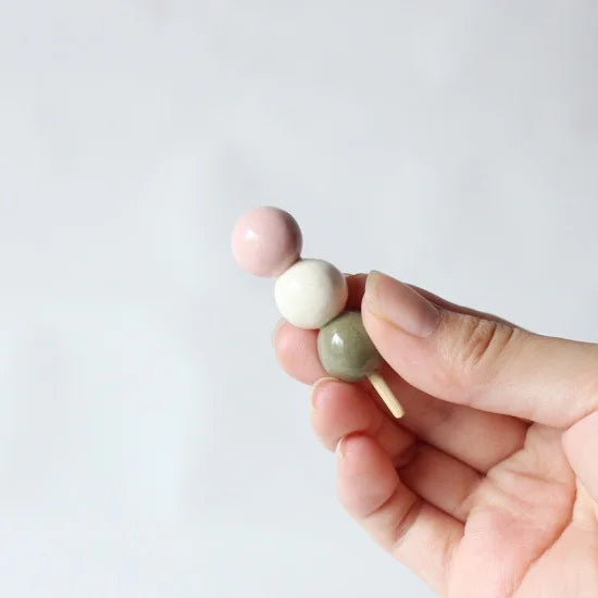 Ihoshiro Tri colour Dango Chopstick Rest
