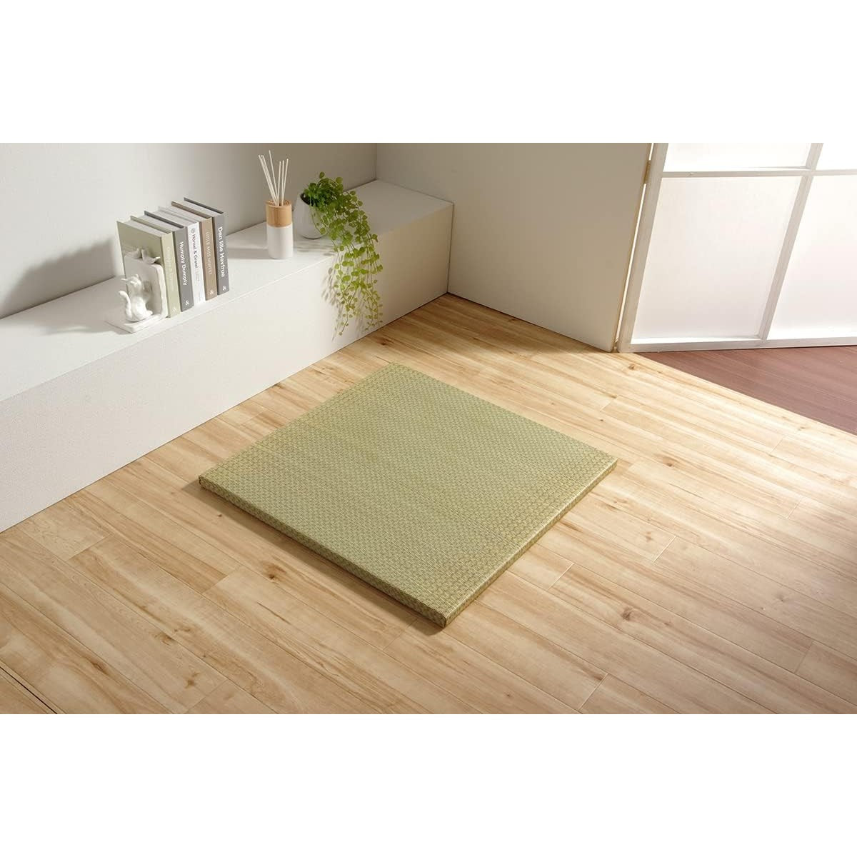 Ikehiko Culure Igusa Tatami Cushion 82x82