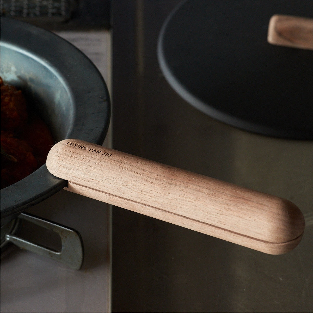 JIU Frying Pan Walnut Handle