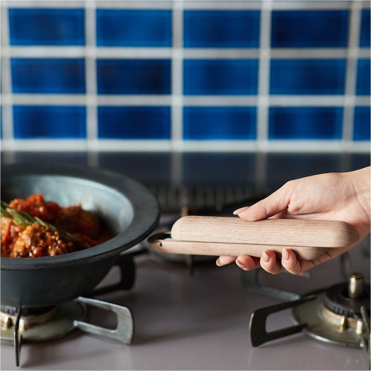 JIU Frying Pan Walnut Handle