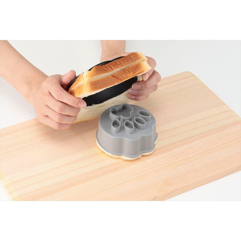 Kai Nyammy Cat Paw Sandwich Mould