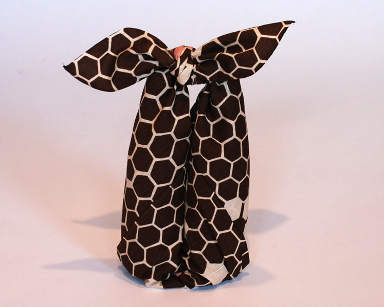 Kashiko Furoshiki - Hexagon Brown 70cm