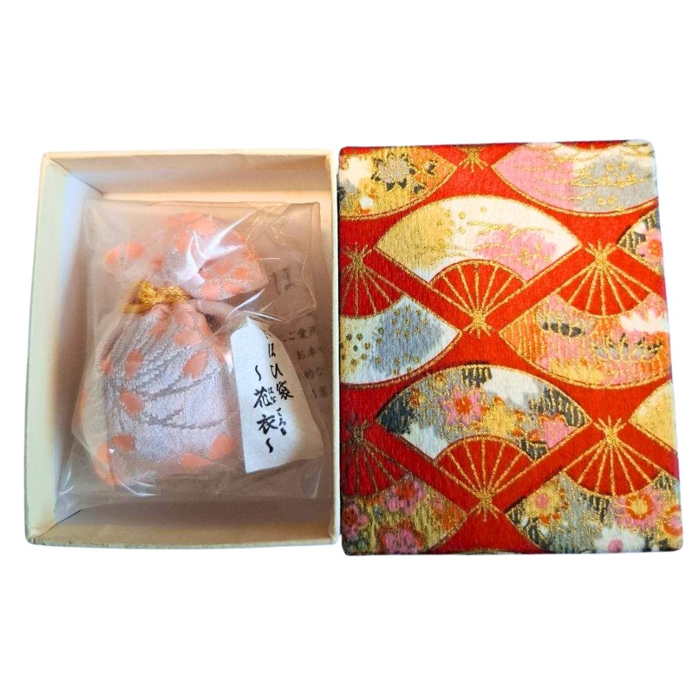Kousaido Fragrant Sachet – Hanagoromo Plain Medium, Yuzen Paper Box