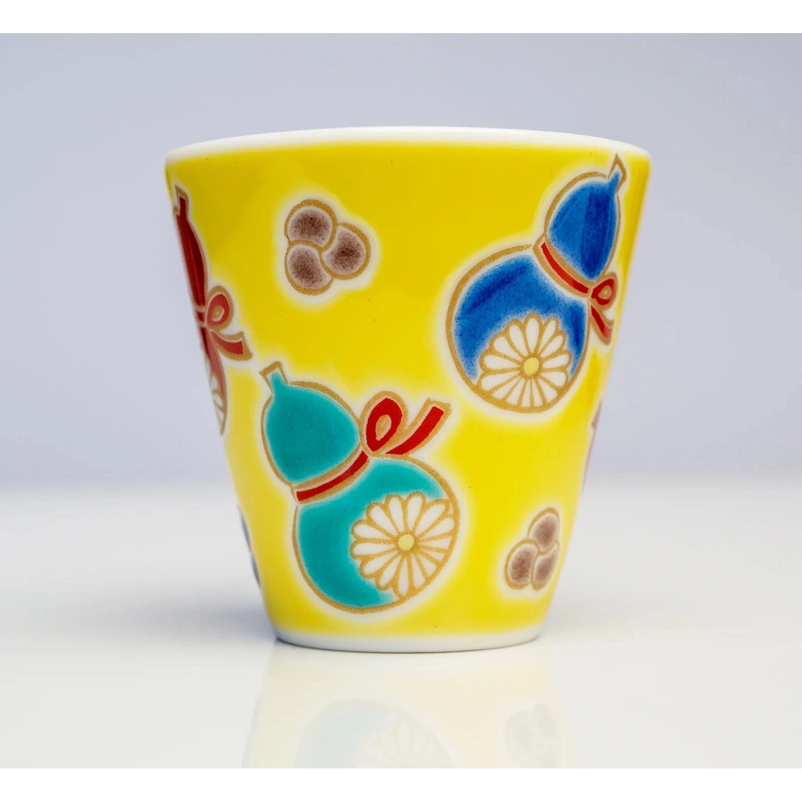 Kutani Engi Sake Cup - Six Gourd