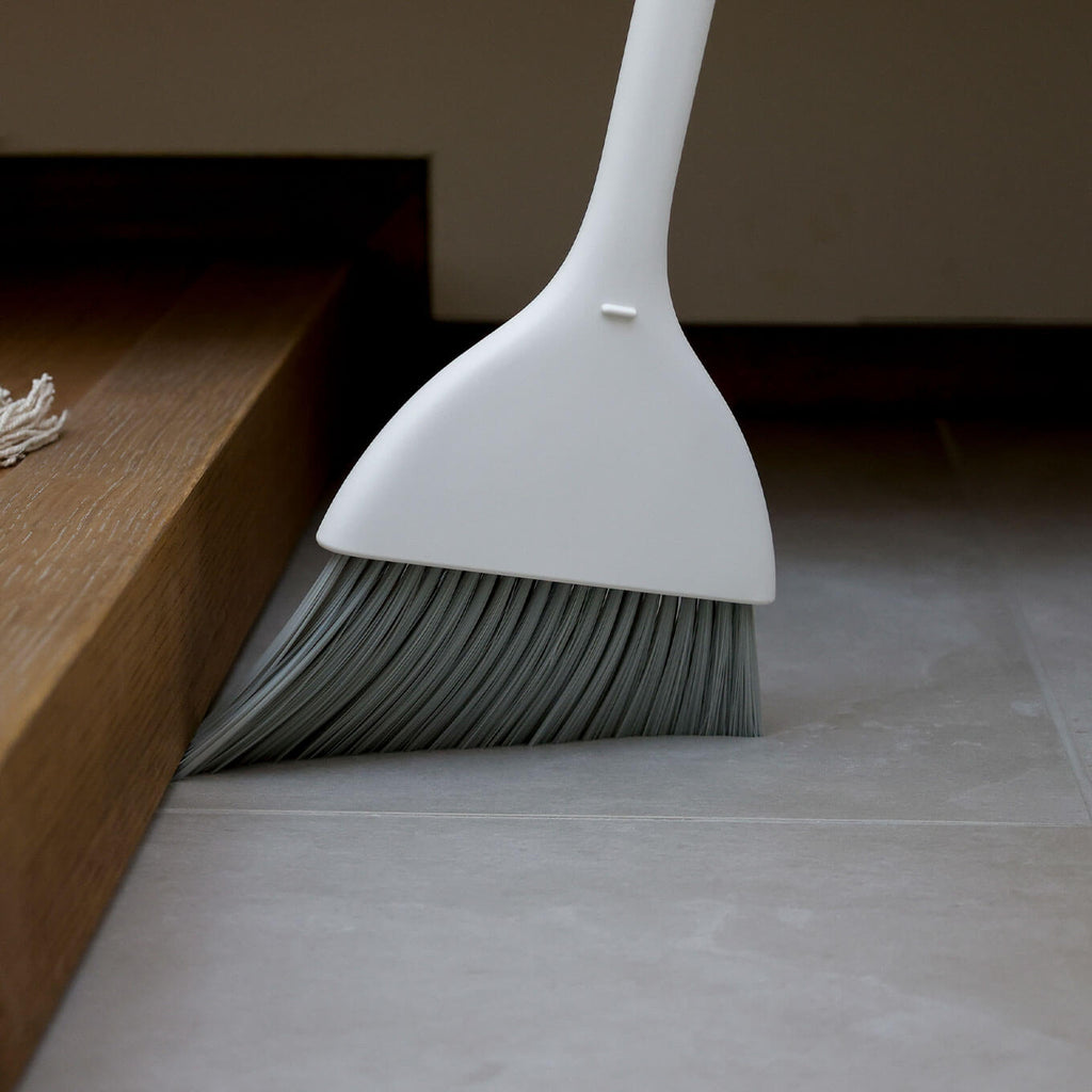 Marna Slim Self-Standing Broom and Dustpan