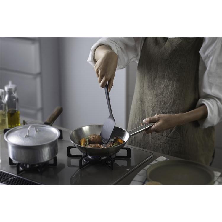 Marna Easy Flip Turner