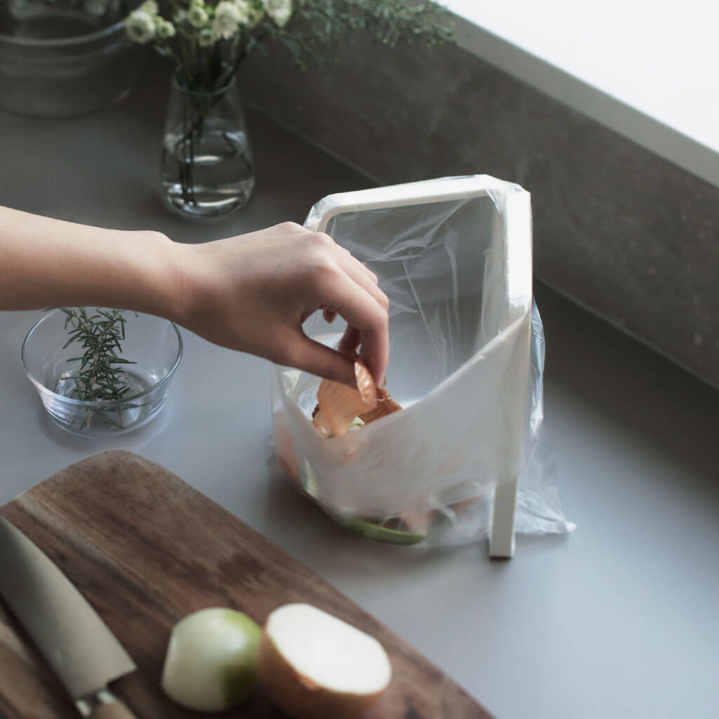 Marna Plastic Bag Holder