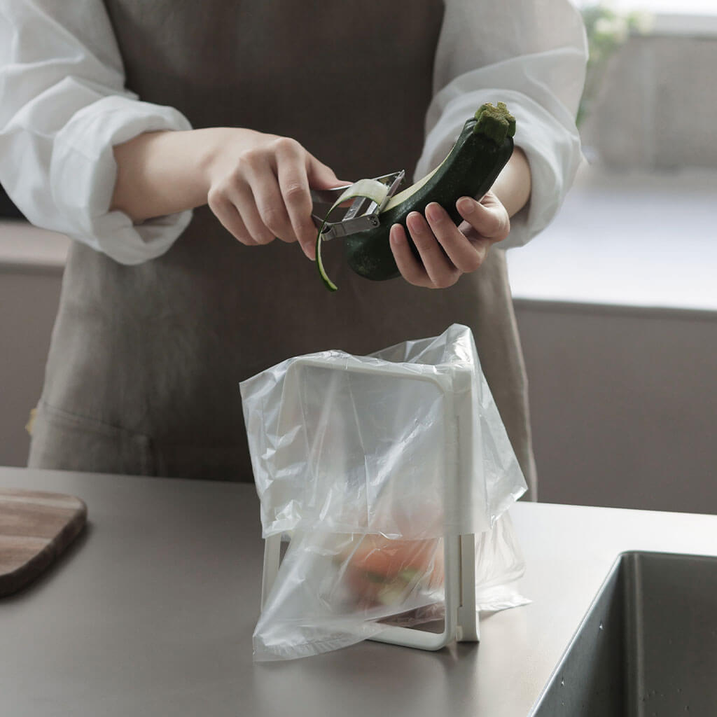 Marna Plastic Bag Holder